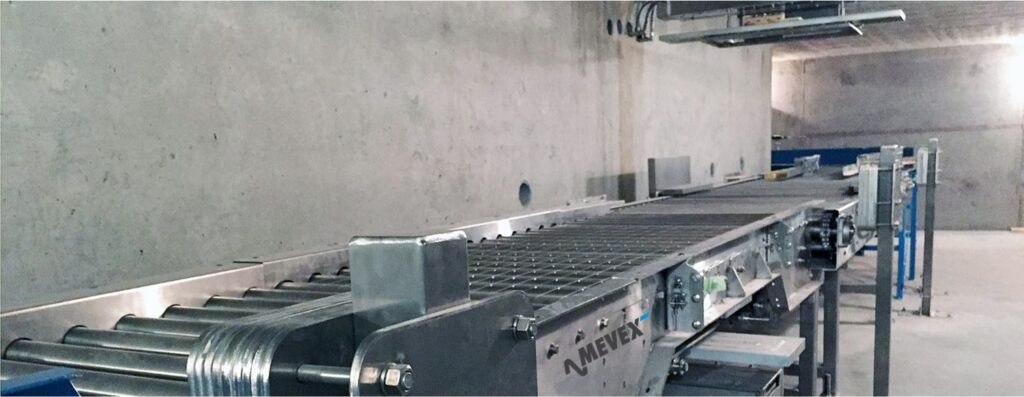 Underbeam Conveyor for an e-beam sterilization system